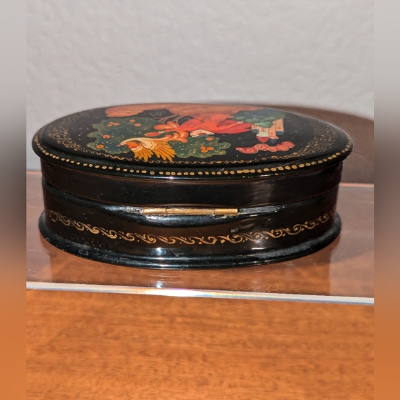 Palekh Russian  Hinged Vintage Box - Picture 4 of 12